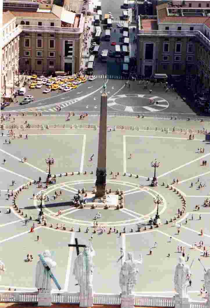 Der
                  Petersplatz
