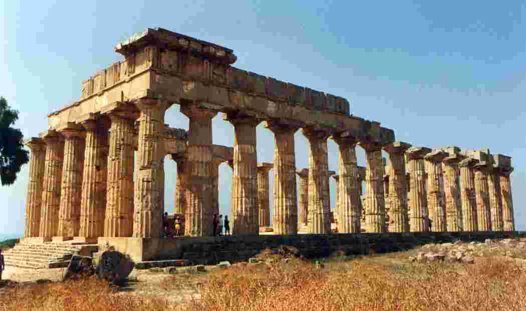 Der große
                  Tempel von Selinunte