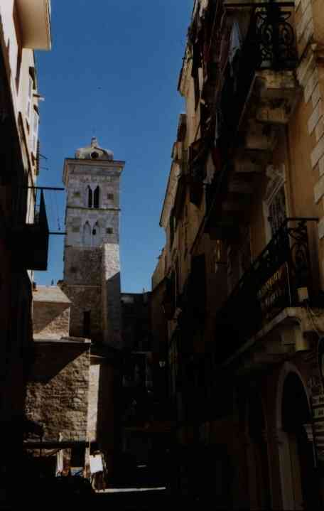 Enge Gassen
                  in Bonifacio